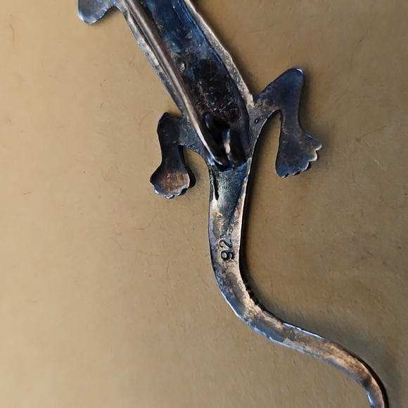 Sterling Silver Lizard Reptile Brooche With Hematite Stones & Red Stones Eyes - Picture 5 of 5